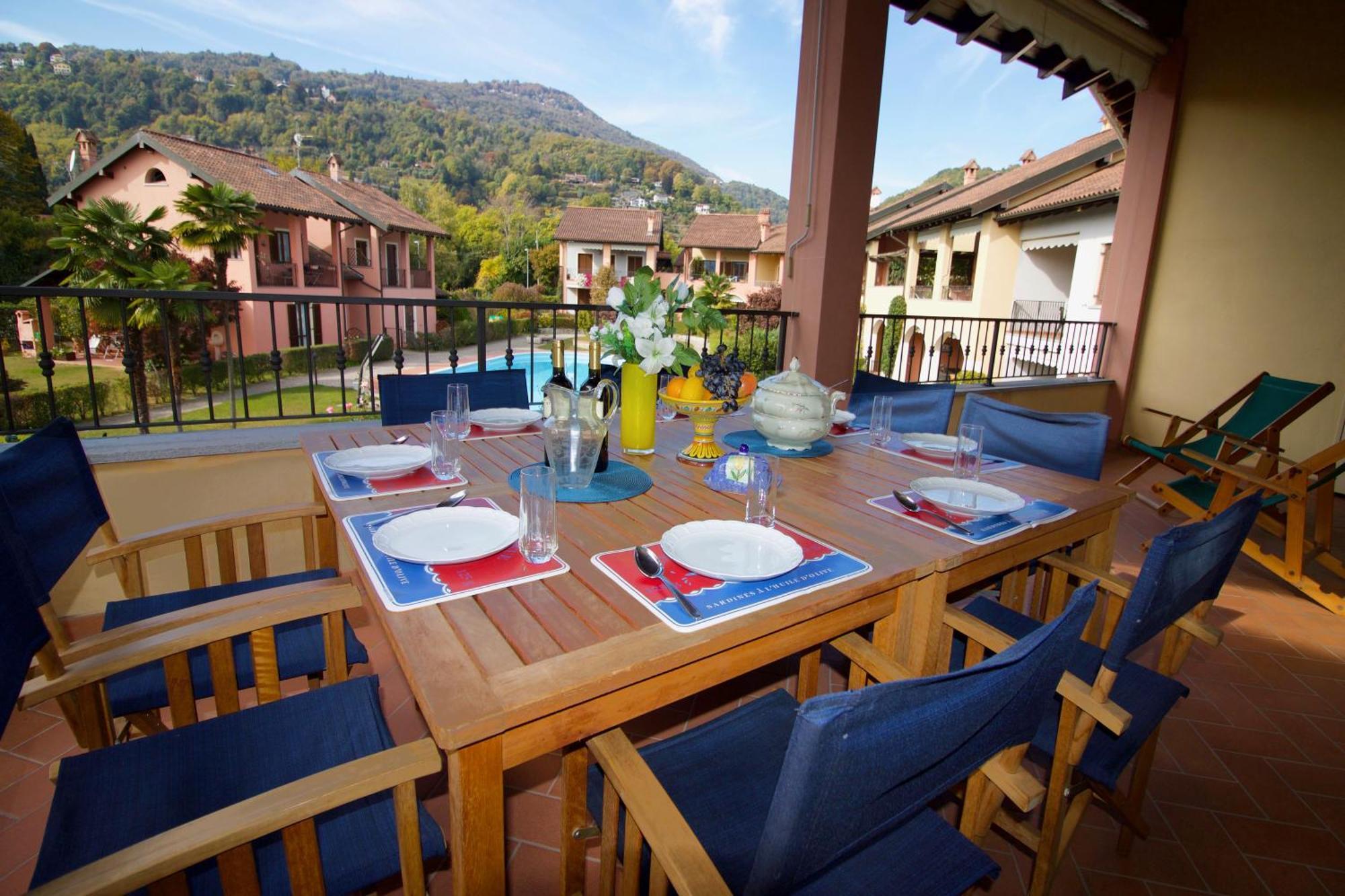 Sunflower Relax Pool And Terrace - Happy Rentals Lesa Exterior foto