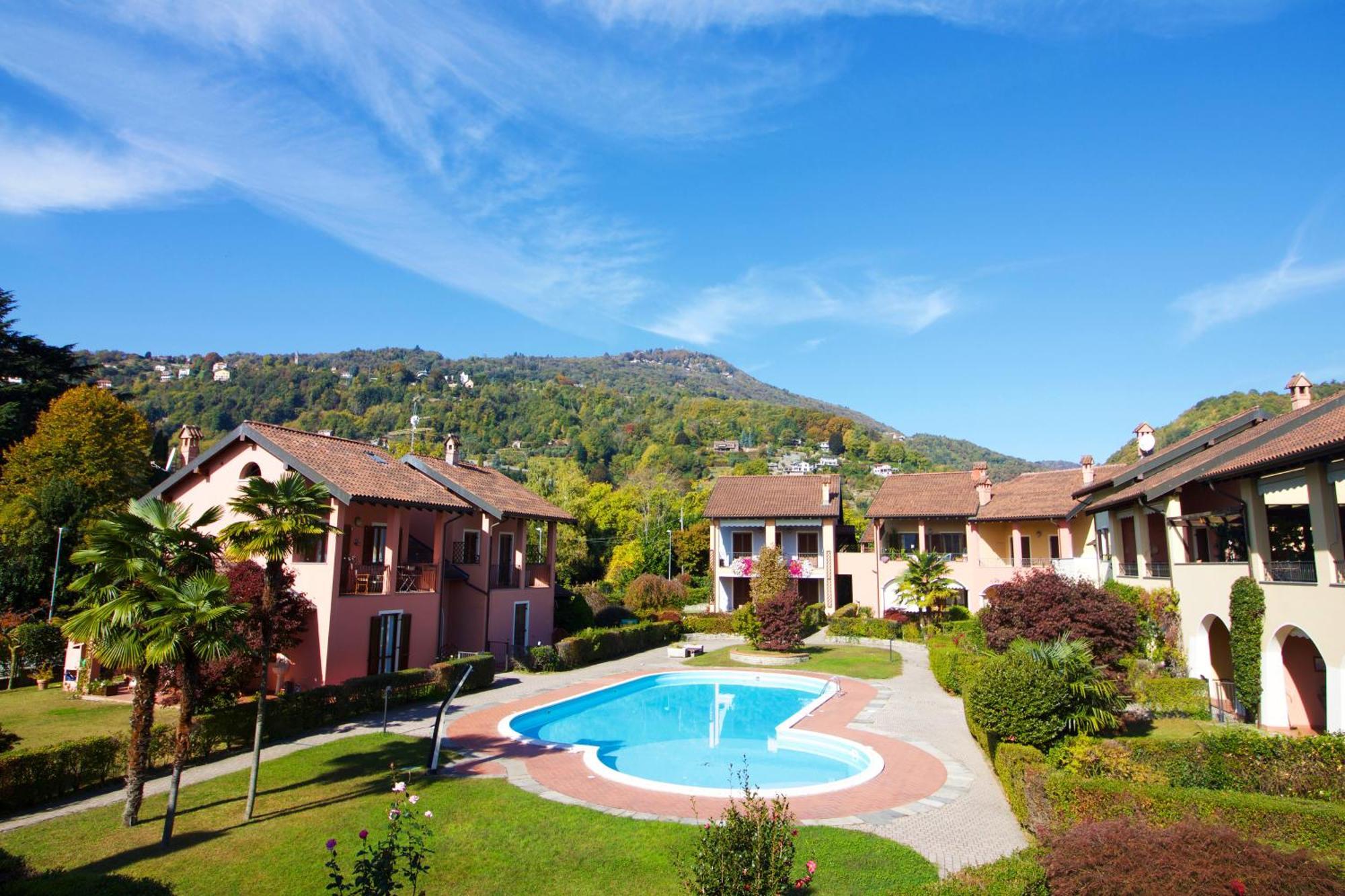 Sunflower Relax Pool And Terrace - Happy Rentals Lesa Exterior foto